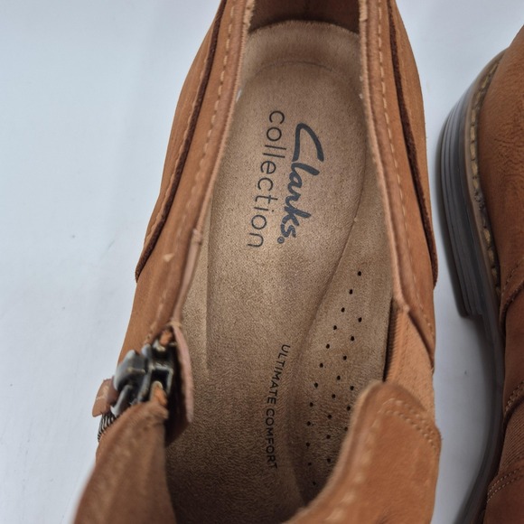 Clarks Boots Womens Size 8.5 Tan Ruched Ankle Booties Side Zip Ultimate Comfort - Picture 11 of 13